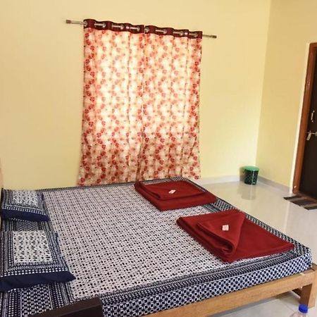 Oyo Paras Hotel Jamui Екстер'єр фото